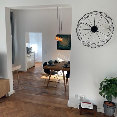 Grosse Wohnung In Westend Munique Exterior foto