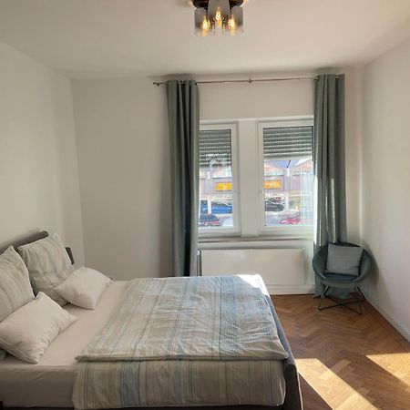 Grosse Wohnung In Westend Munique Exterior foto