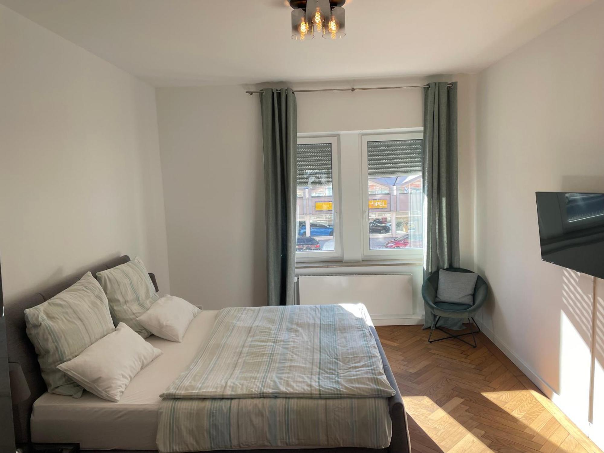 Grosse Wohnung In Westend Munique Exterior foto